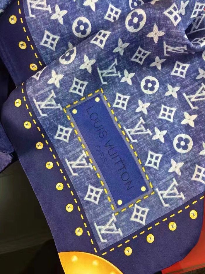 Louis Vuitton Scarf LVS00136